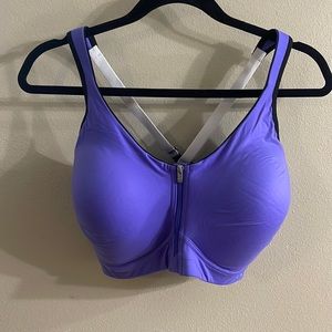 Victoria’s Secret Sports Bra size 38DD (38E)